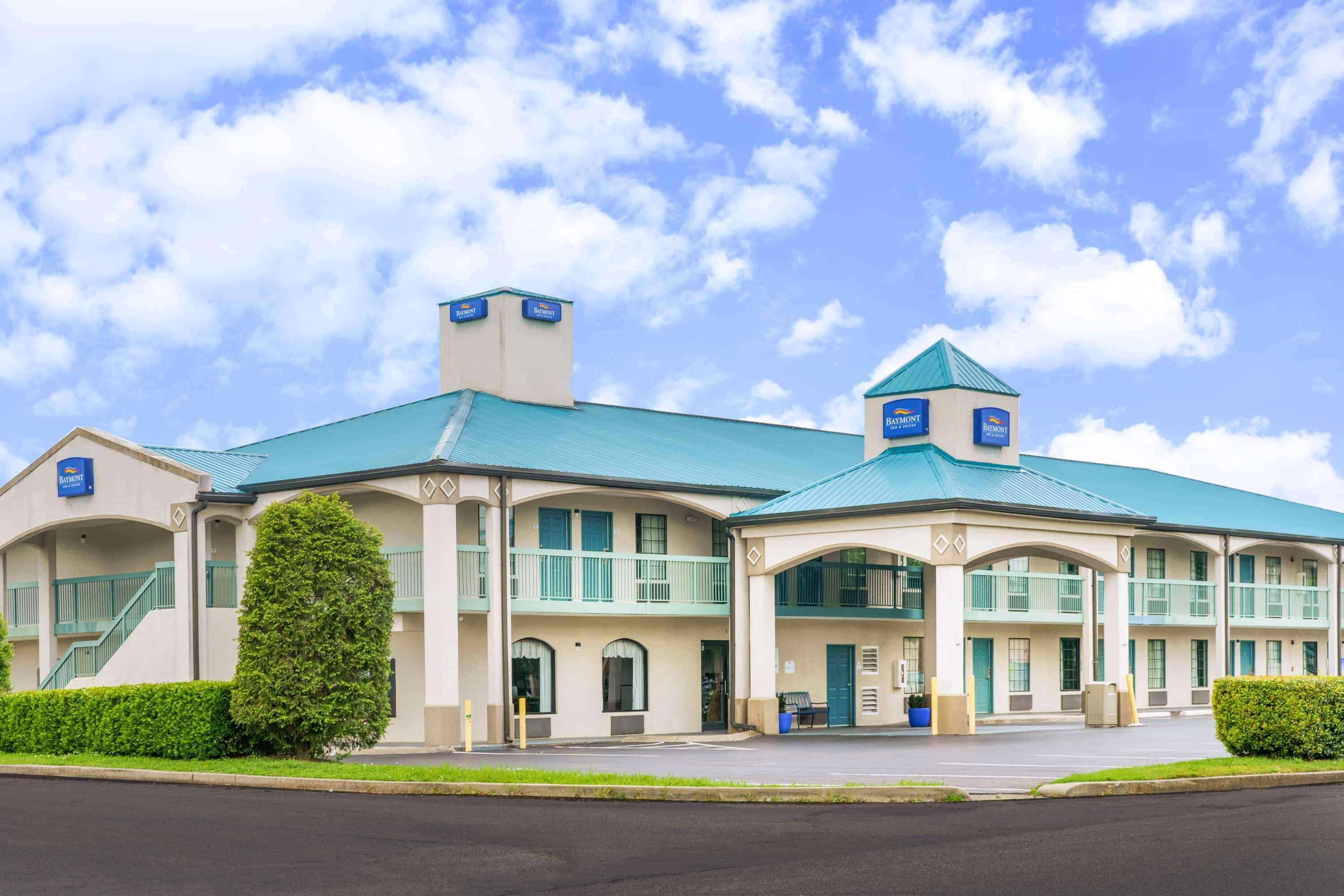 Baymont By Wyndham Gallatin Exterior photo